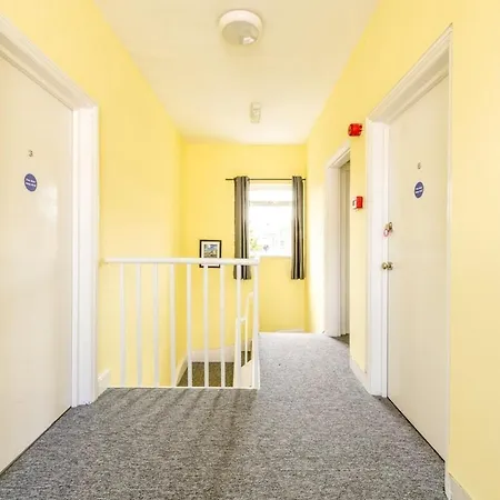 7 Bedroom House With Free Parking By Prescott Apartment Bristol